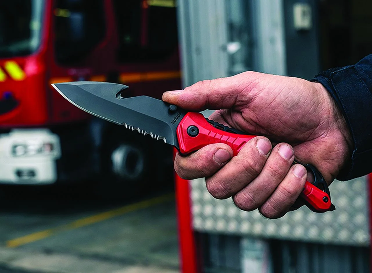 Vue 3 de Couteau de sécurité 'Emergency', rouge