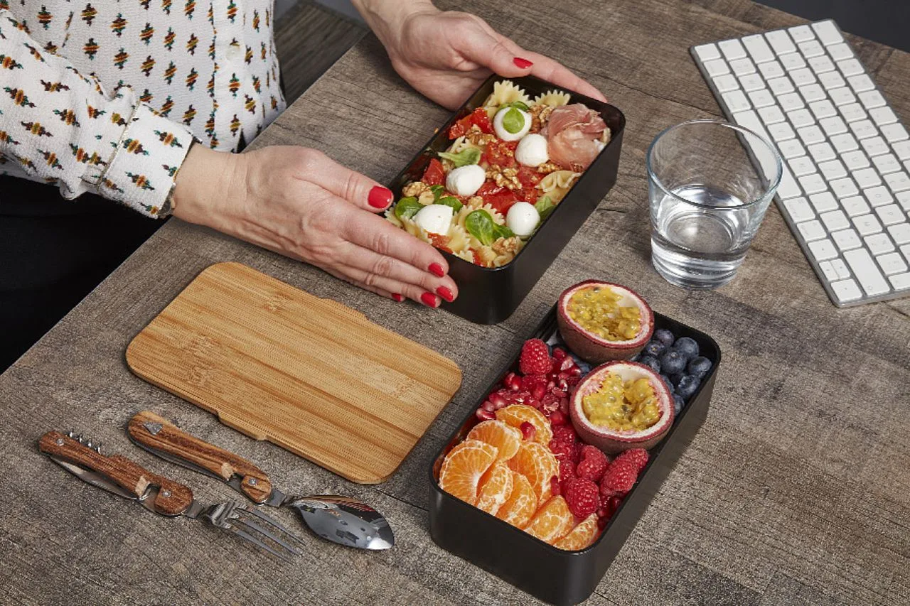 Vue 3 de Bento 'Mihara', noir, avec couvercle en bambou