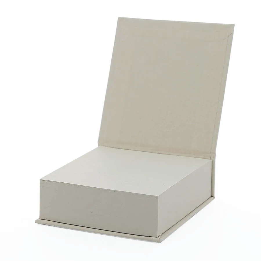 Vue 2 de Bloc briques de lait recyclees
