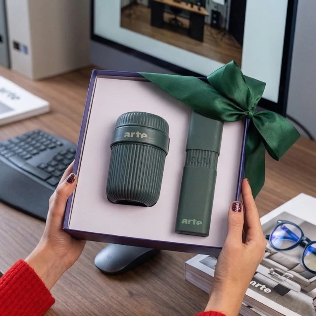 Coffret cadeau pause nomade : mug hermétique et kit couverts Made in France — Multicolore