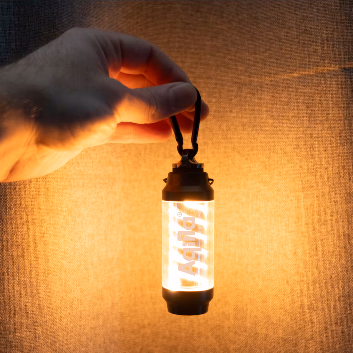 Vue 3 de Lampe de camping et lampe de poche Aqiila Lightbird G1