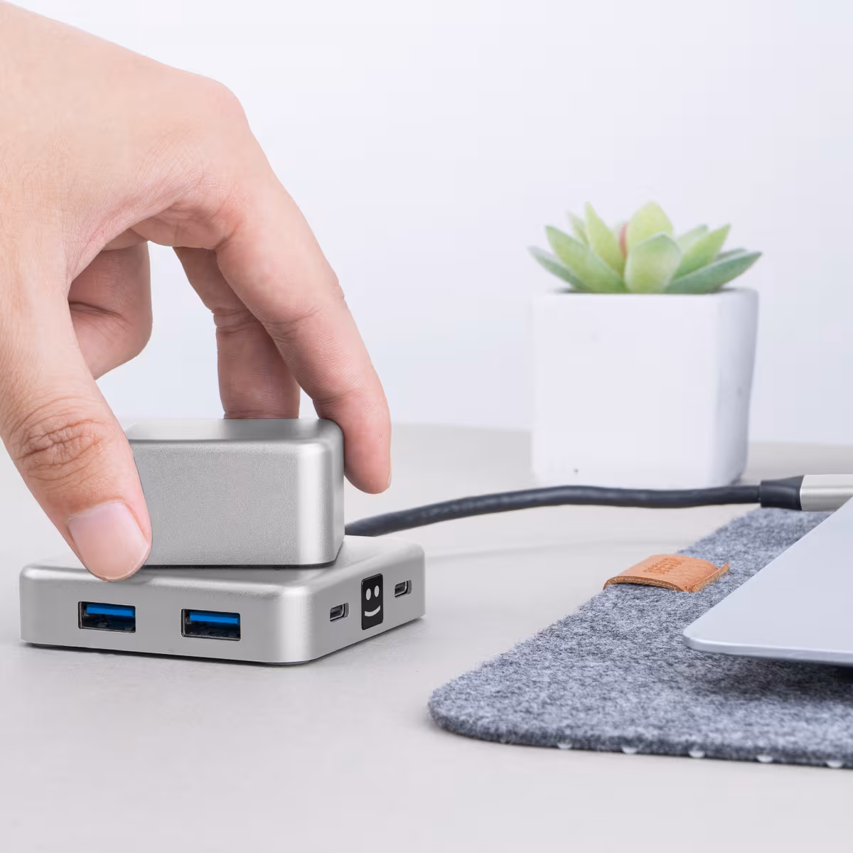 Vue 25 de Xoopar Cubbi Hub