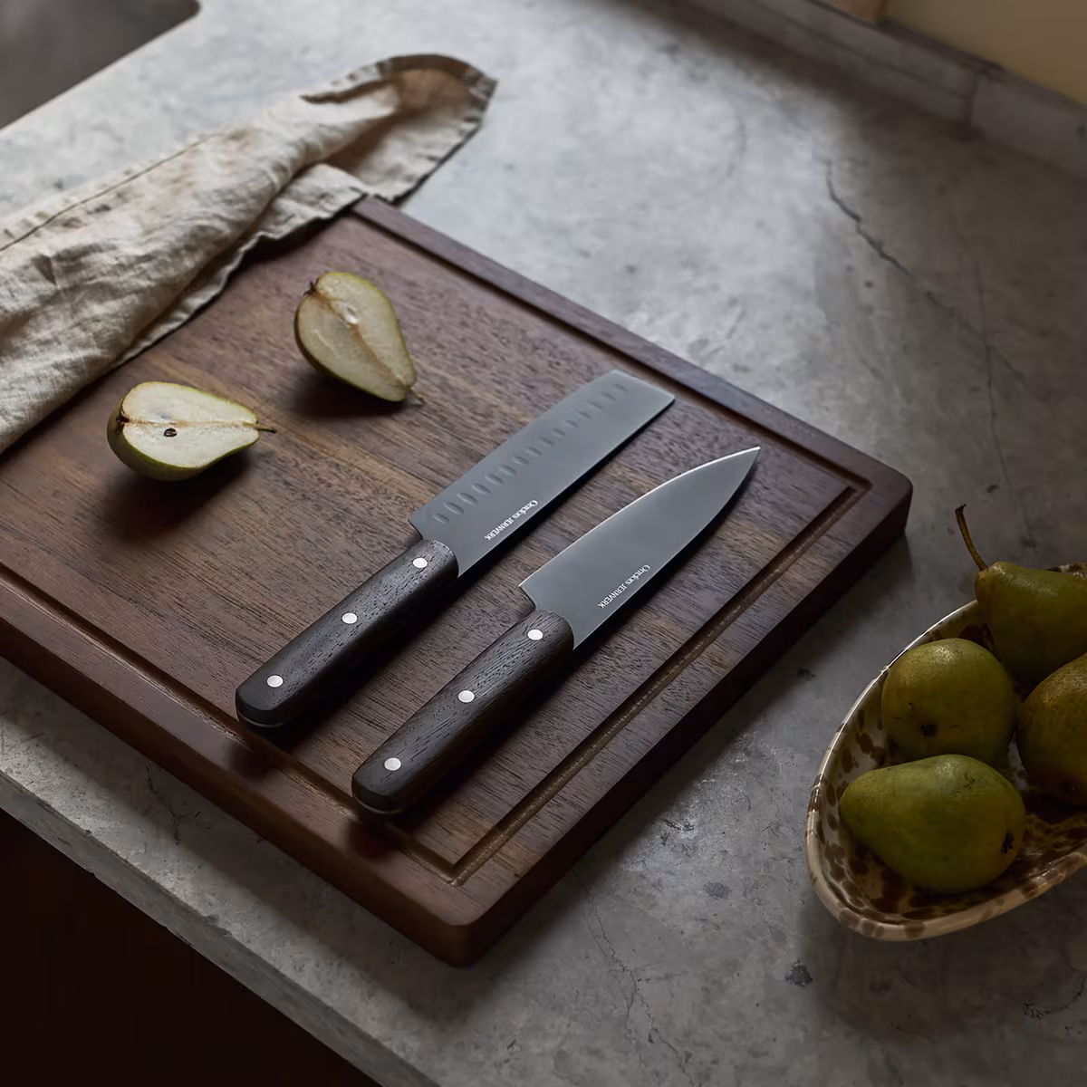 Vue 2 de Orrefors Jernverk set de 2 couteaux, noir & bois