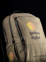 Vue 13 de Sac à dos New York 20L rNylon et rPET. Poche ordinateur 17"