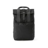 Vue 10 de Sac à dos Warsaw 20L rPET. Fermeture enroulable avec boucle.