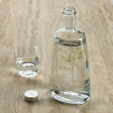 Vue 3 de Bouteille en verre Arno avec bouchon GPI. Fabriquée au Portugal.