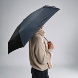 Vue 4 de Mini-parapluie pliable Piaf en rPET. 21". Ouverture manuelle