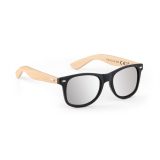 Vue 1 de VARADERO. Lunettes de soleil en PP et bambou