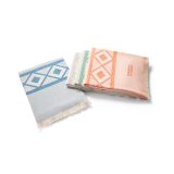 Vue 6 de MALEK. Serviette de toilette multifonctionnelle et de bain (350g/m²) en coton léger et résistant (85%) et en coton recyclé (15%)