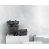 Vue 4 de ROVER BACKPACK. Sac à dos en microfibre et PU