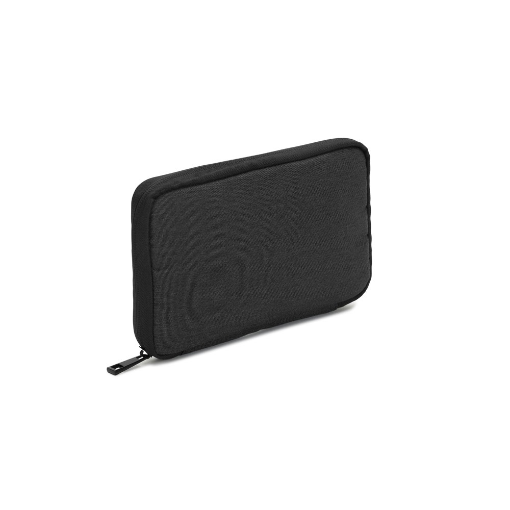 Newcastle BAG. Sacoche en polyester recyclé haute densité 600D avec compartiment principal spacieux pour les accessoires technologiques