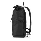 Vue 7 de OSASCO BPACK. Sac à dos avec système de fermeture à glissière permettant de rouler la partie supérieure pour l'adapter au volume du sac à dos, fabriqué en polyester recyclé 600D