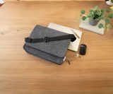 Vue 7 de Sac pour ordinateur portable Layla | Feutre | 15 pouces | Fermeture velcro