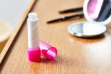 Vue 5 de Baume à lèvres Lipcare