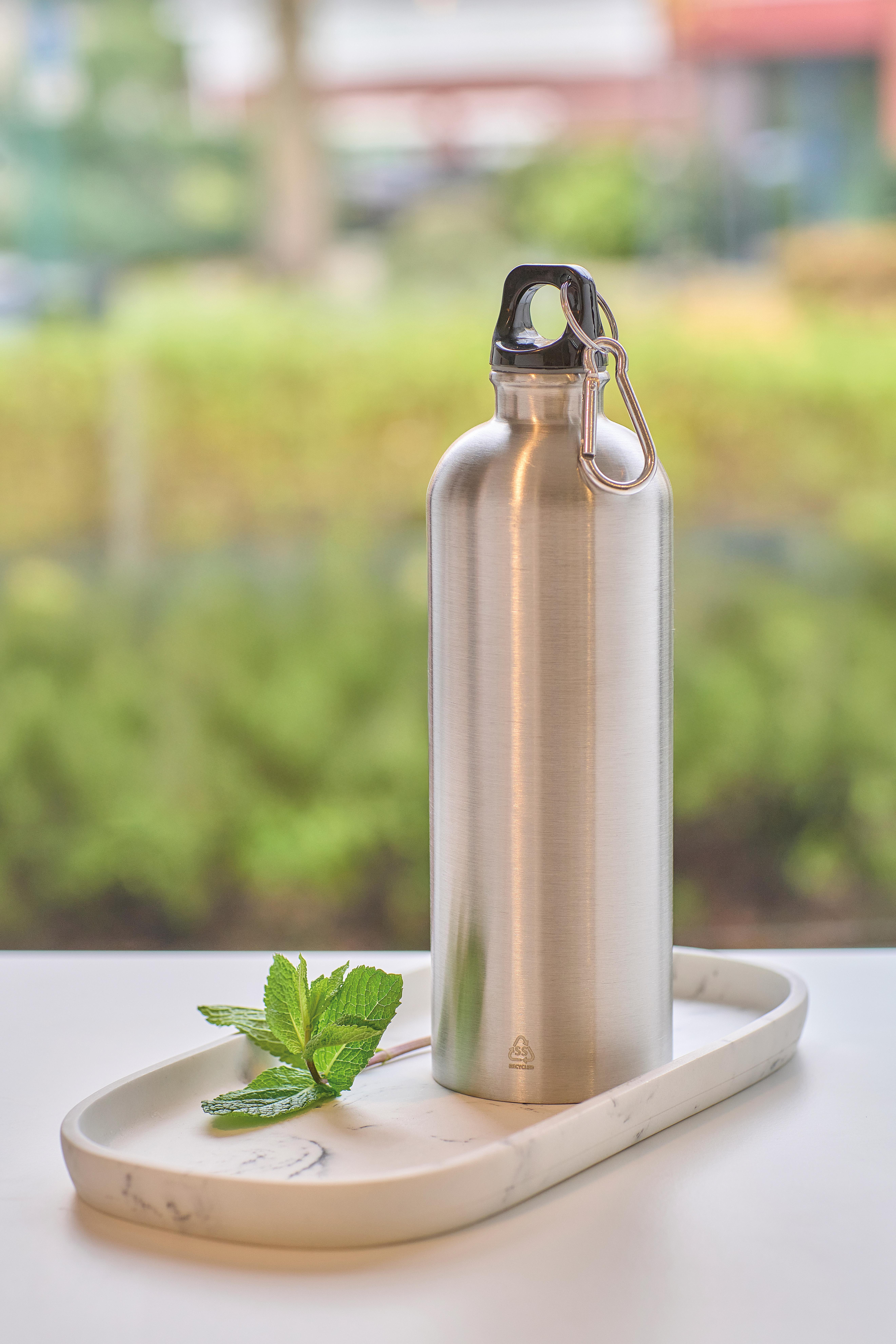 Vue 4 de Gourde Emeric | 750 ml