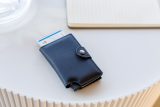 Vue 21 de BrandCharger porte-cartes Wally Porto | Protection RFID