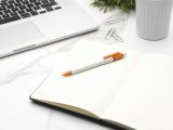 Vue 10 de Stilolinea Baron stylo bille | Clip coloré