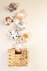 Vue 6 de CowFob porte-clés vache en peluche