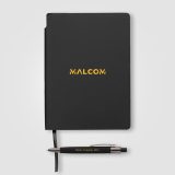 Vue 7 de Set carnet et stylo Malmö en PU recyclé avec passant pour stylo – A5